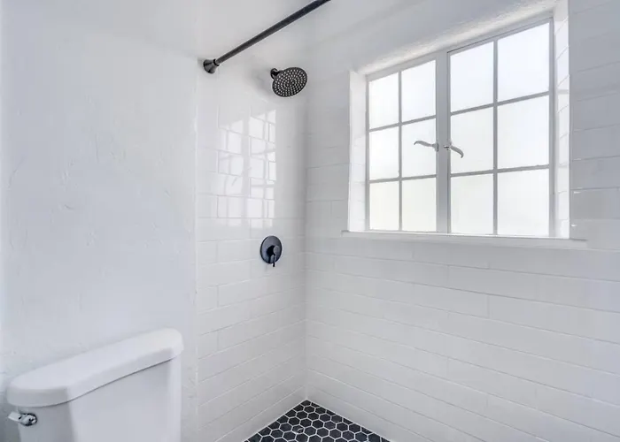 1926 Original Firehouse, Close To U Of A, Loft * Tucson